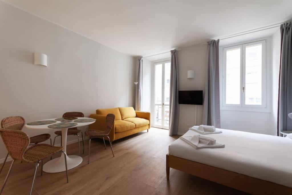 Youhosty - Ticinese Suite 1 Milano Exterior foto