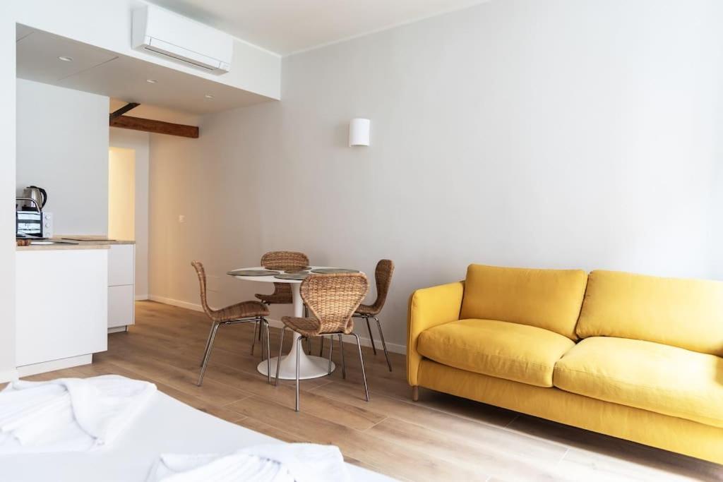 Youhosty - Ticinese Suite 1 Milano Exterior foto